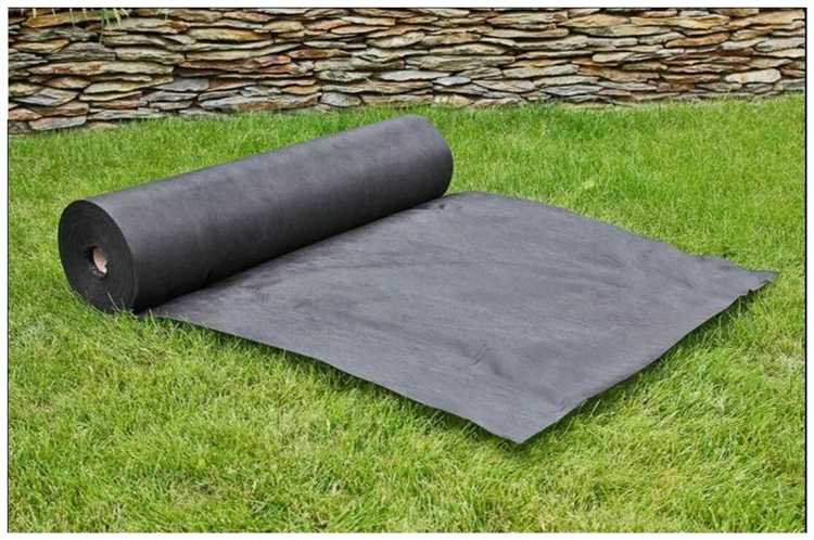 Плюсы и минусы замены геотекстиля подручными материалами