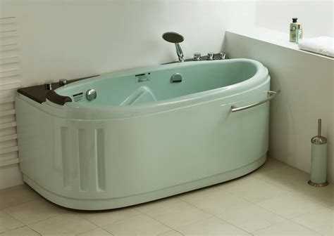 Чем отличается литой акрил от экструдированного