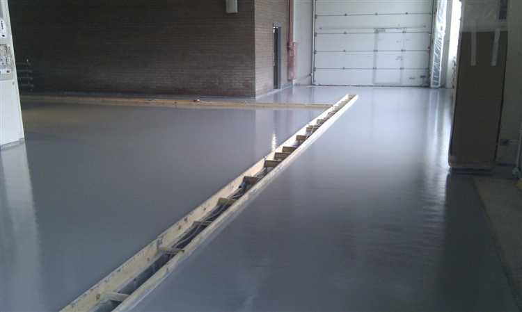 Уход и сушка пола после завершения механизированной стяжки