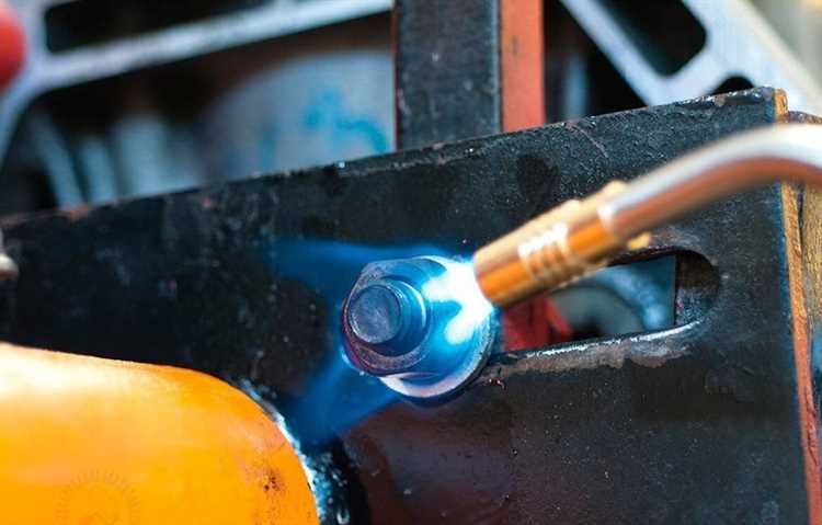 Техника безопасного увеличения рычага для откручивания