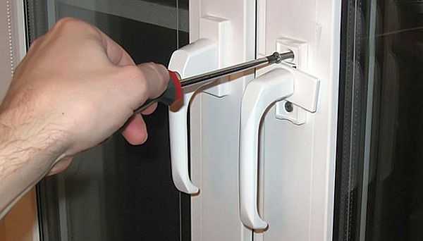 Регулировка положения ручки при неплотном закрытии окна