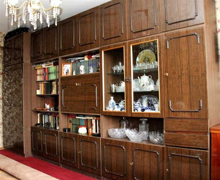 Добавление подсветки и скрытых систем хранения