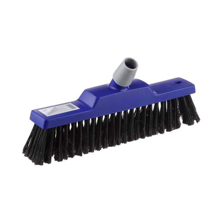 Как закрепить разболтавшуюся ручку у щетки