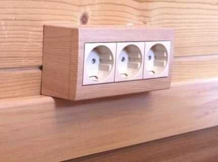 Схема подключения проводов к розетке с четырьмя гнездами