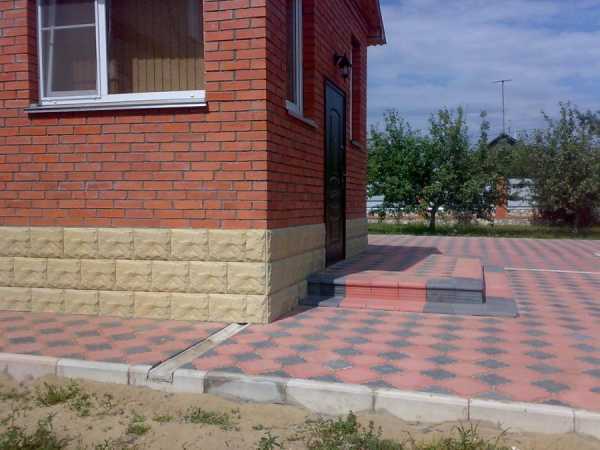 Устройство дренажной системы для отвода воды