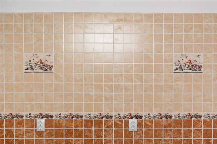 Грунтовка окрашенной стены перед укладкой плитки