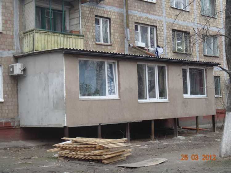 Как правильно выбрать проект балкона для первого этажа