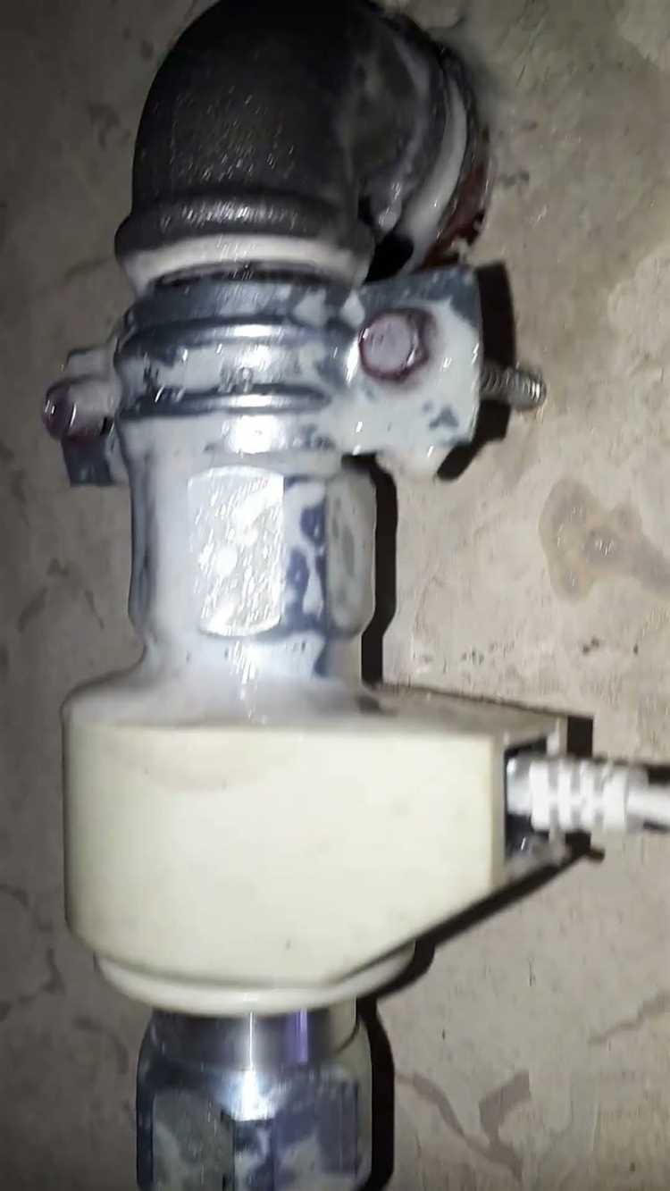 Сколько витков нити Tangit Unilock нужно наматывать на резьбу