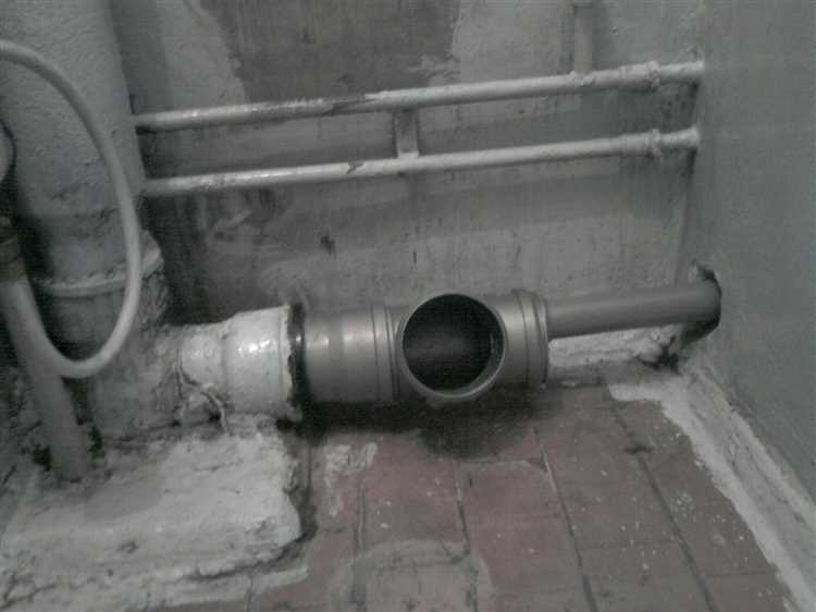 Подключение подачи воды и проверка герметичности