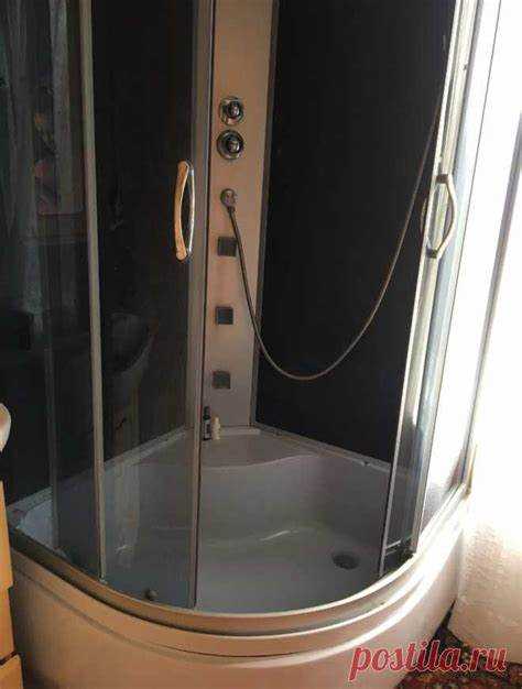 Демонтаж старого крана без повреждения облицовки