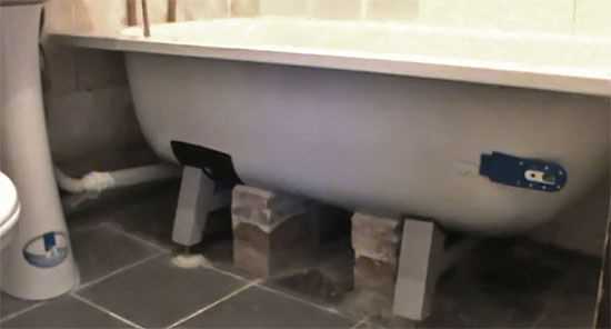 Кладка кирпичей под ванну: пошаговая инструкция