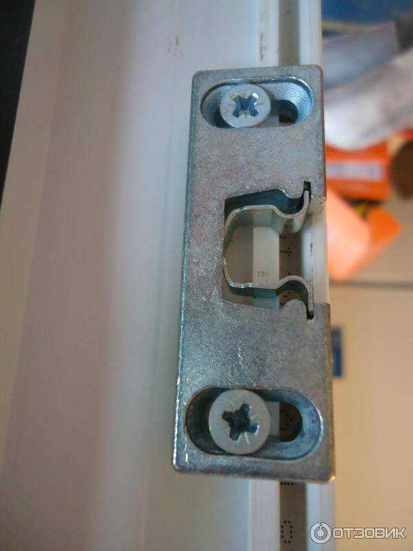 Как поставить защелку на балконную дверь Как поставить защелку на балконную дверь