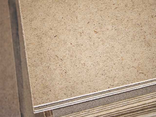 Оценка зазора под холодильником для возможности заведения линолеума