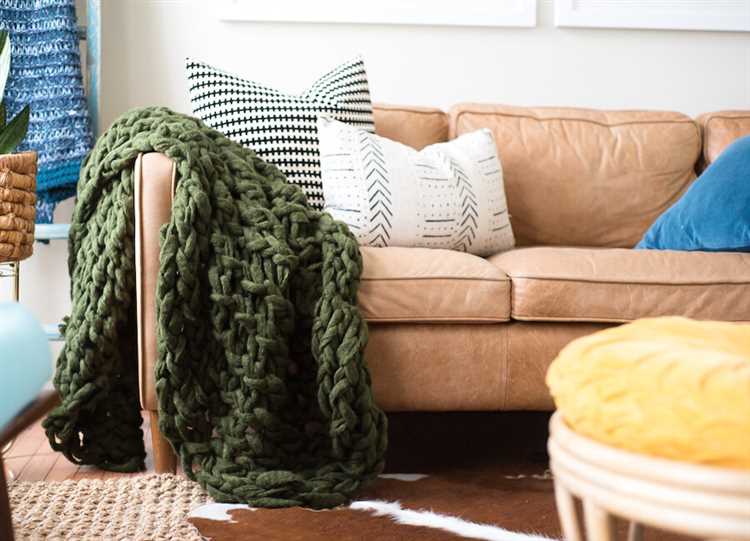 Как аккуратно заправить плед в подлокотники и спинку