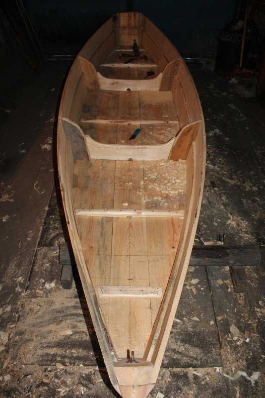 Тестирование готовой лодки из пеноплекса на воде