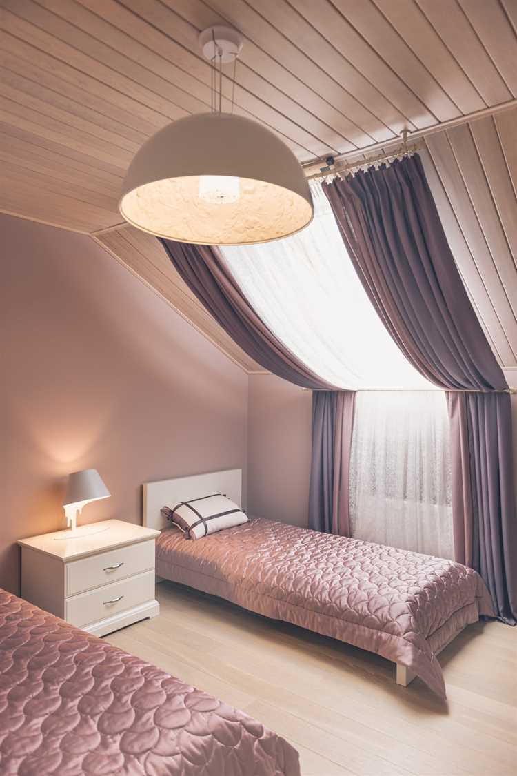 Решения для штор на мансардных окнах с фрамугами