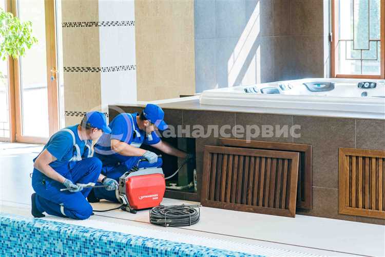 Движения и приёмы при работе с тросом для устранения засора