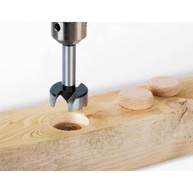 Как просверлить фанеру без сколов