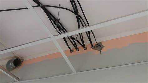 Использование подходящего инструмента для аккуратного сверления