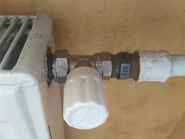 Как работает кран на батарее отопления