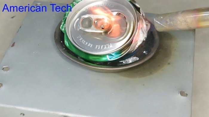 Как безопасно заливать расплавленный алюминий в форму