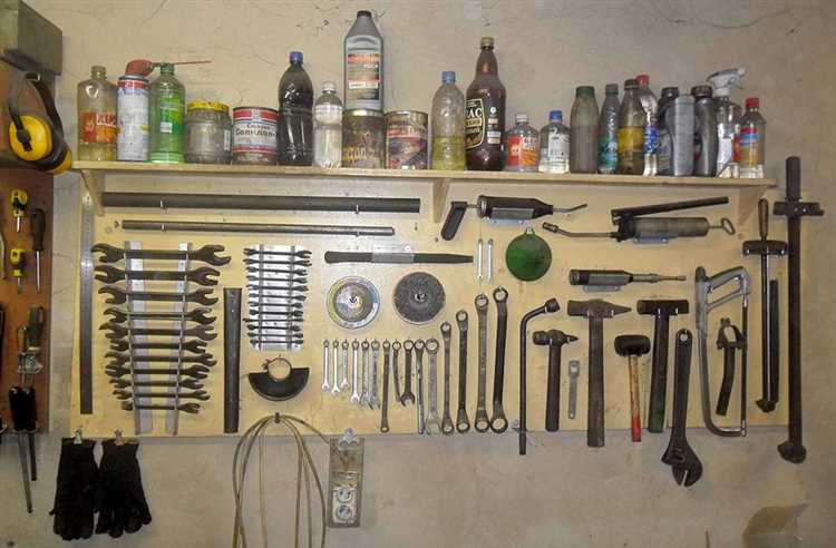 Как подписывать и маркировать места хранения на стене