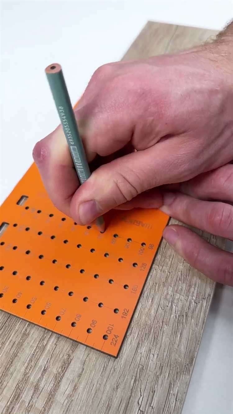 Использование угольника и шаблонов для переноса разметки