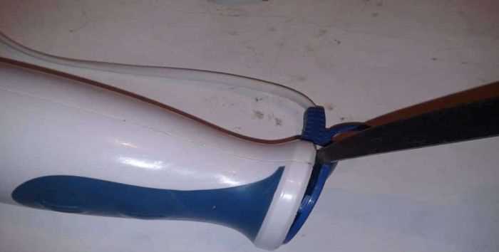 Как определить тип крепления чаши к основанию блендера