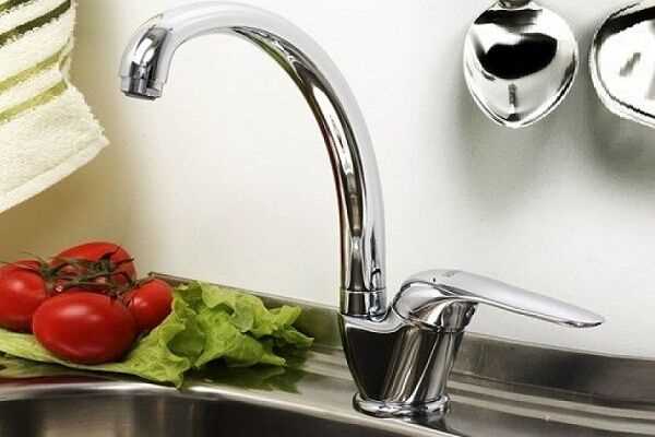 Как разобрать кухонный смеситель однорычажный полностью с длинным гусаком Как разобрать кухонный смеситель однорычажный полностью с длинным гусаком