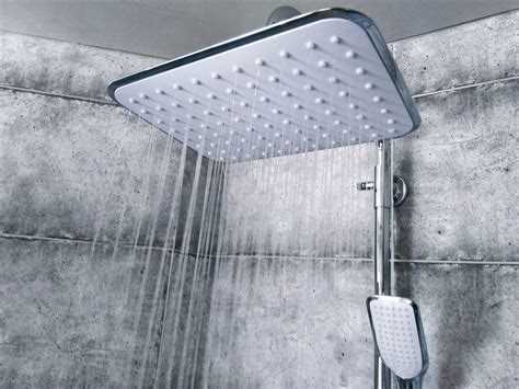 Как снять лицевую панель лейки без повреждений