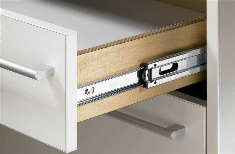 Снятие ящика с направляющих без повреждений