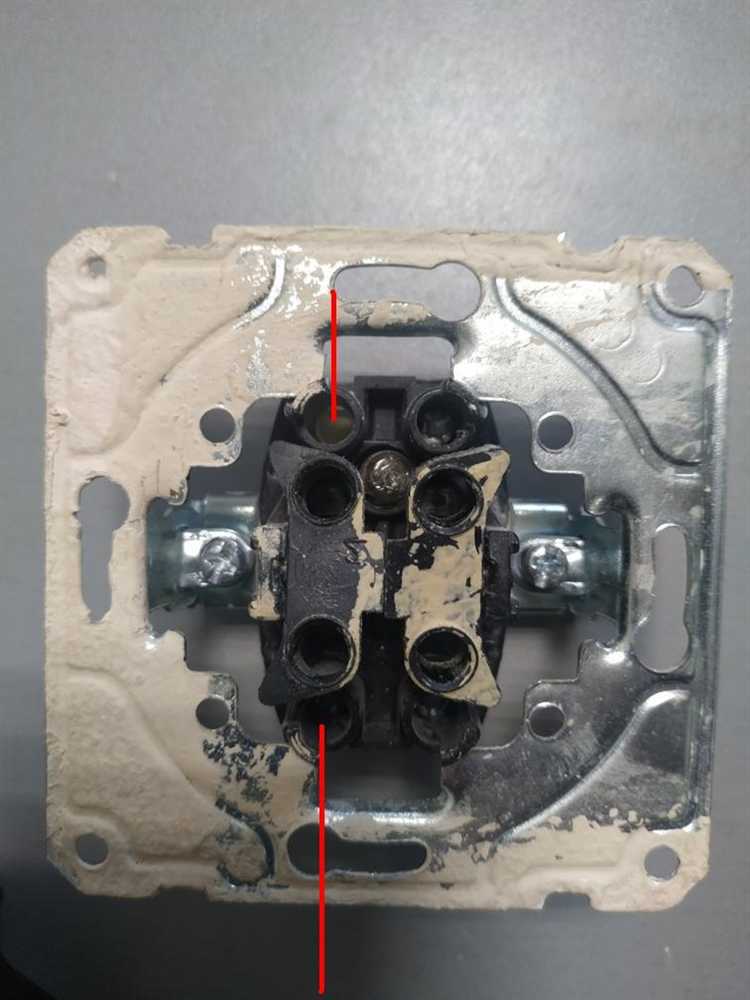 Разборка выключателя для замены или осмотра контактов