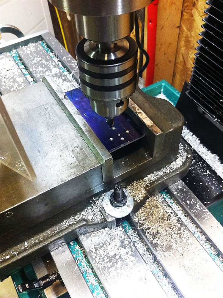 Как сделать большое отверстие в металле в домашних условиях