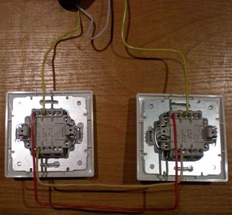 Принцип работы проходного выключателя в цепи освещения
