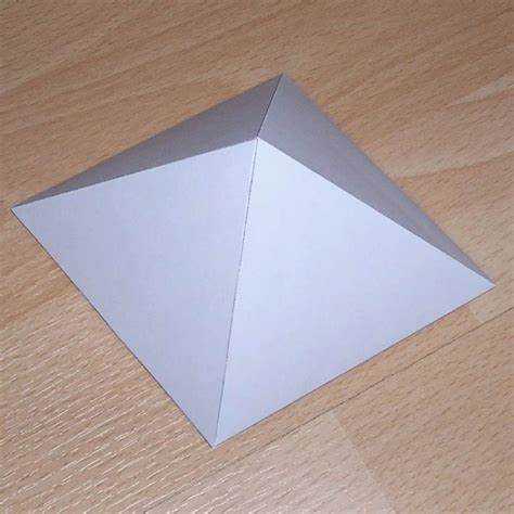 Как правильно вырезать части пирамиды