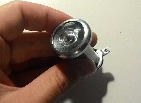 Как правильно измерить и просверлить отверстие под глазок