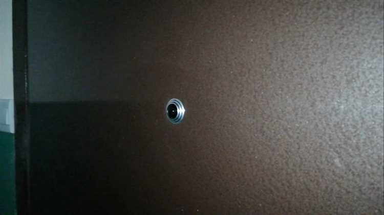 Необходимые инструменты для монтажа дверного глазка