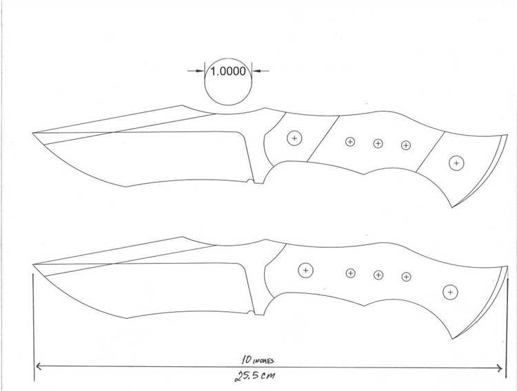 undefinedОрех</strong> обеспечивает хорошую стойкость к ударам и имеет выразительный рисунок волокон. Его используют для декоративных моделей, где важна эстетика. Обработка требует острых инструментов из-за переменной плотности древесины.»></p>
<p><strong>Ясень</strong> отличается высокой упругостью и прочностью на изгиб. Его сложно резать, но готовое изделие выдерживает значительные нагрузки. Подходит для ножей, имитирующих боевые характеристики, например – тренировочные танто для спаррингов.</p>
<p><em>Исключить хвойные породы</em>: они слишком мягкие, содержат смолу, что мешает точной работе. Лезвие из сосны или ели быстро теряет форму и не держит острых краёв.</p>
<p><strong>Рекомендация</strong>: использовать древесину с влажностью не выше 12%. Пересушенное дерево крошится, а сырое – деформируется при усадке.</p>
<h2>Создание бумажного шаблона и перенос контура на заготовку</h2>
<p><img decoding=