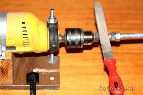 Определение оптимального способа крепления сверла