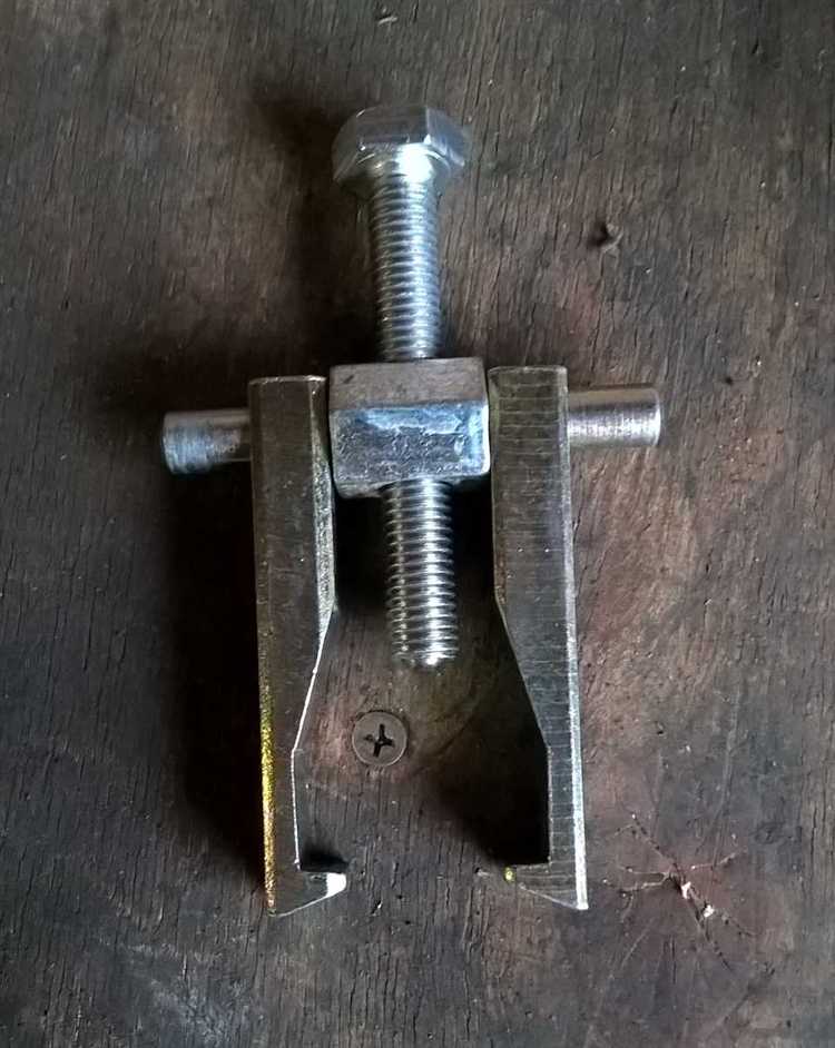 Сборка винтового механизма съёмника