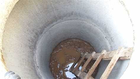 Как сделать выгребную яму если близко грунтовые воды
