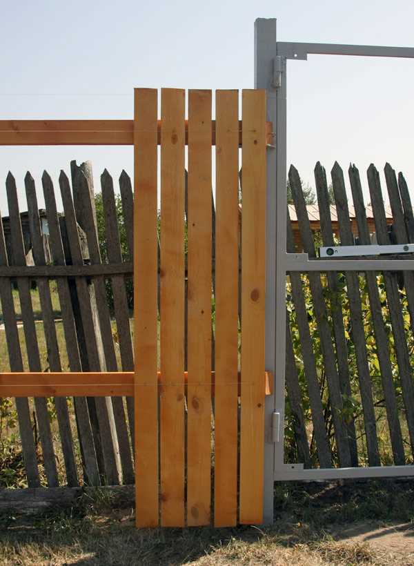 Установка досок с равномерным шагом и обработка поверхности