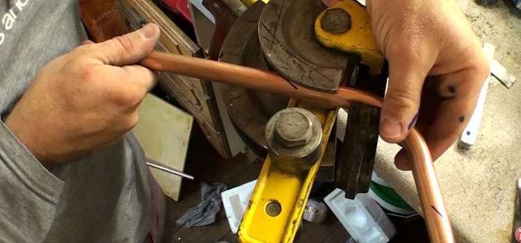 Использование горячей воды для размягчения пластиковых труб