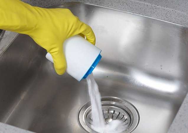 Как промыть слив кипятком без риска для труб