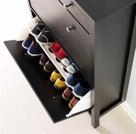 Как удобно хранить обувь в шкафу