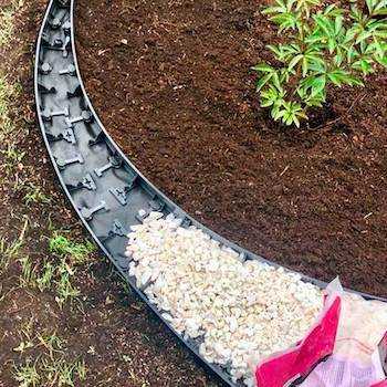 Как зафиксировать бордюр на грунте при перепадах высот и уклонах