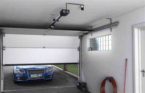 Монтаж петель, замка и уплотнителей