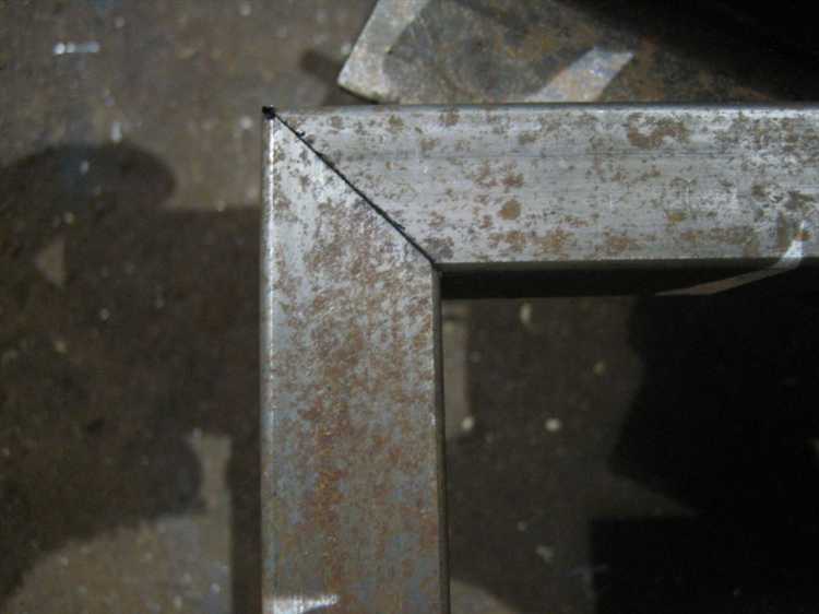 Контроль качества сварного шва на профильной трубе 2 мм