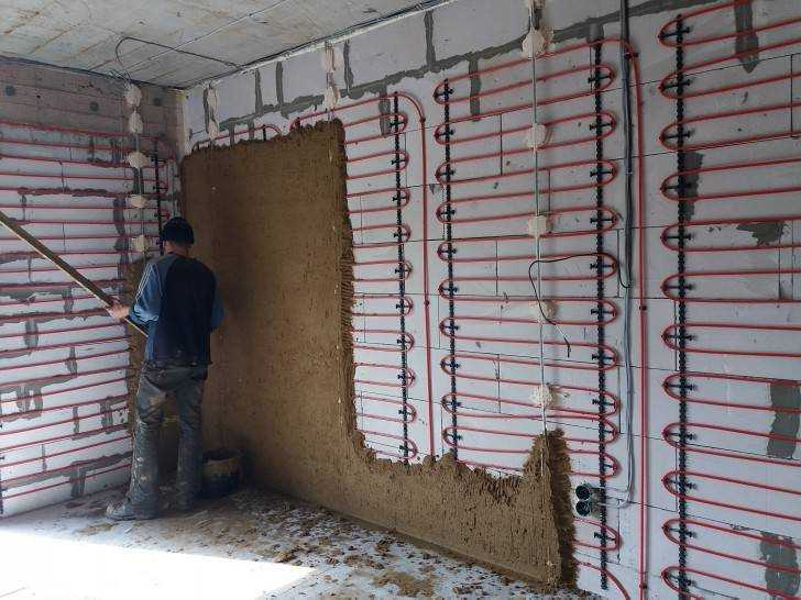 Выбор подходящей смеси для выравнивания глиняных стен