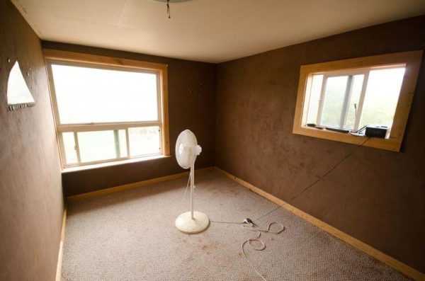 Подготовка поверхности: удаление старой отделки и обеспыливание